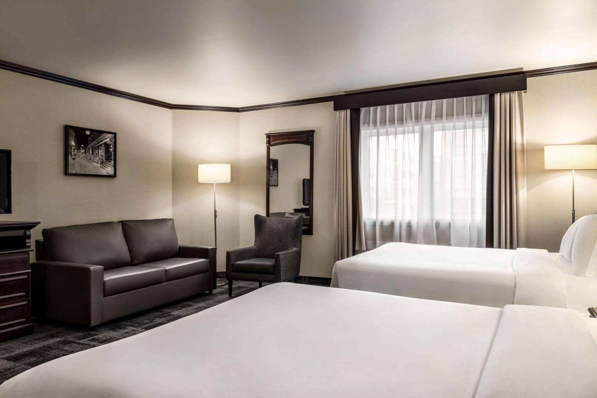 Business Queen Room with Two Queen Beds and Sofa Bed,1640372367:JPEG